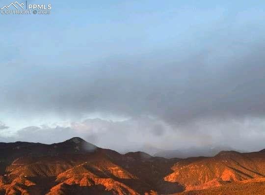 2913 Mesa Rd Unit A, Colorado Springs, CO 80904 - view of mountain background