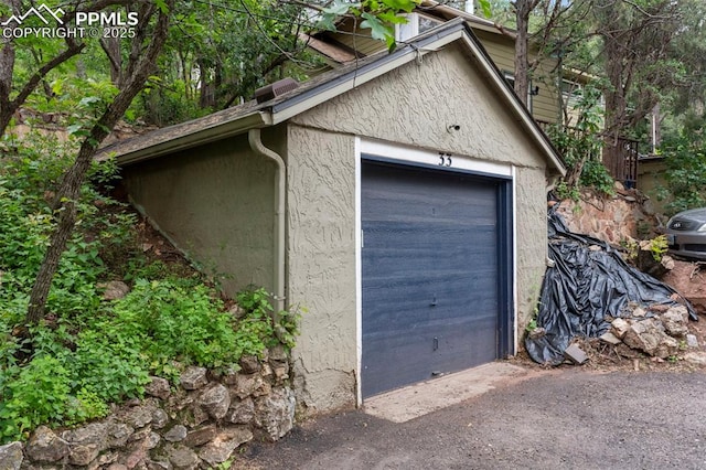 33 Minnehaha Ave, Manitou Springs, CO 80829 - view of garage