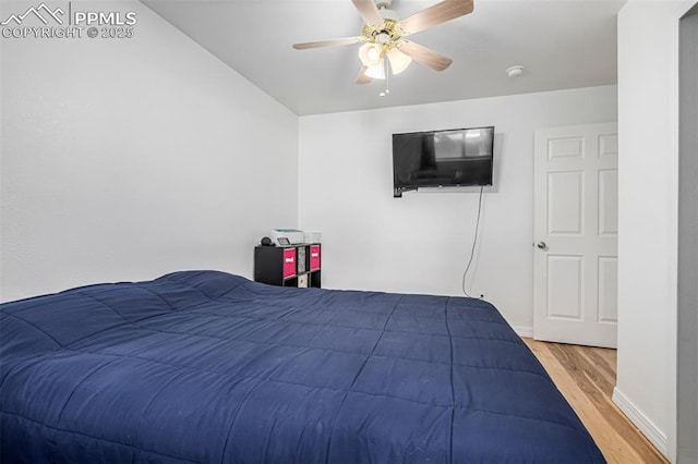 1013 Maxwell St, Colorado Springs, CO 80906 - bedroom with light wood-style floors and a ceiling fan