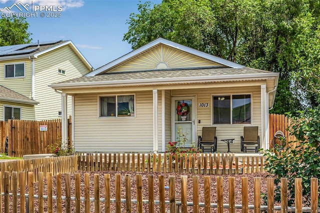 1013 Maxwell St, Colorado Springs, CO 80906 - bungalow-style house with covered porch and roof with shingles