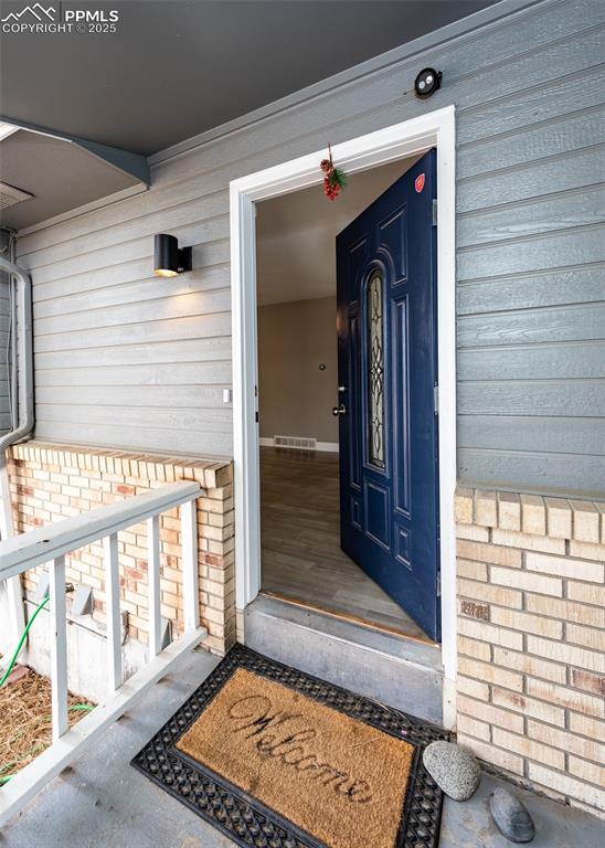 7465 Painted Rock Dr, Colorado Springs, CO 80911 - doorway to property