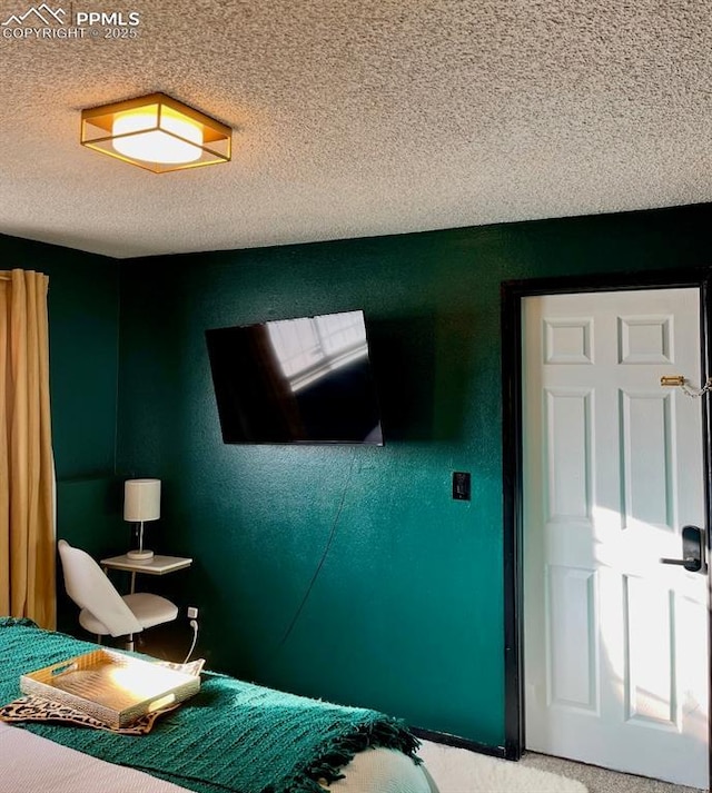 4110 Novia Dr, Colorado Springs, CO 80911 - bedroom featuring a textured ceiling