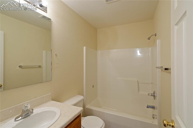 4400 Rawhide Rd Unit 157, Pueblo, CO 81008 - full bath with vanity and  shower combination