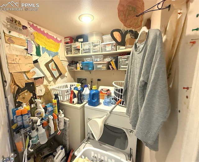 945 Marlstone Pl, Colorado Springs, CO 80904 - washroom with separate washer and dryer