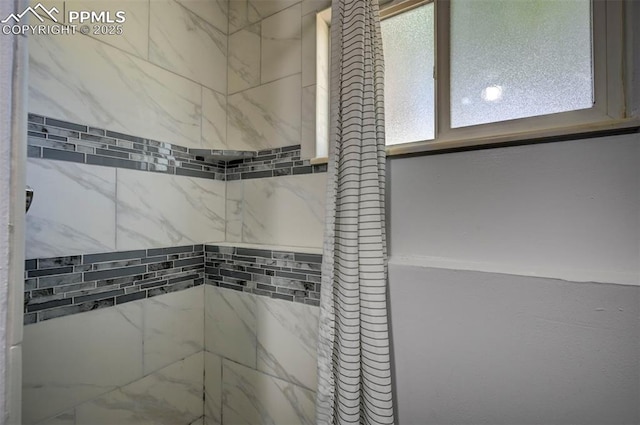 4110 Undimmed Cir, Colorado Springs, CO 80917 - full bath featuring tiled shower