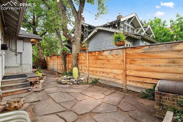 1401 N Tejon St, Colorado Springs, CO 80907 - fenced backyard featuring a patio