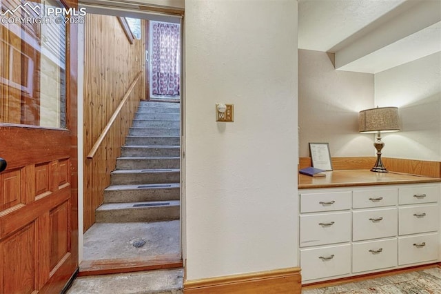 2302 W Kiowa St, Colorado Springs, CO 80904 - view of stairway