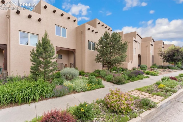3219 W Pikes Peak Ave, Colorado Springs, CO 80904 - view of property with a residential view