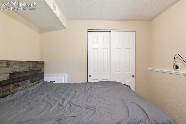 614 Bickley St, Colorado Springs, CO 80911 - bedroom with a closet