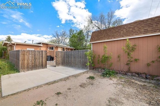 1406 N Foote Ave, Colorado Springs, CO 80909 - exterior space with a gate