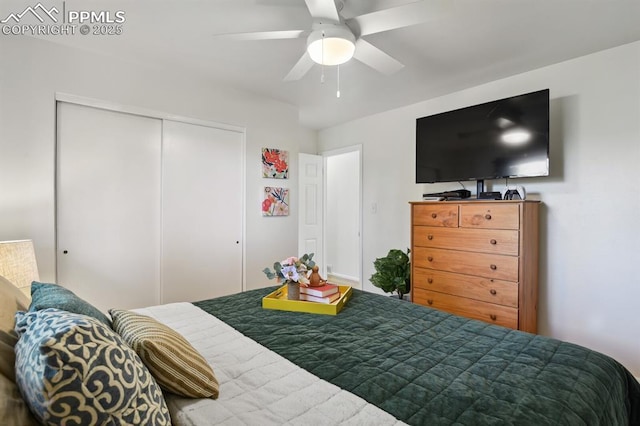 906 Bowser Dr, Colorado Springs, CO 80909 - bedroom with a closet and a ceiling fan