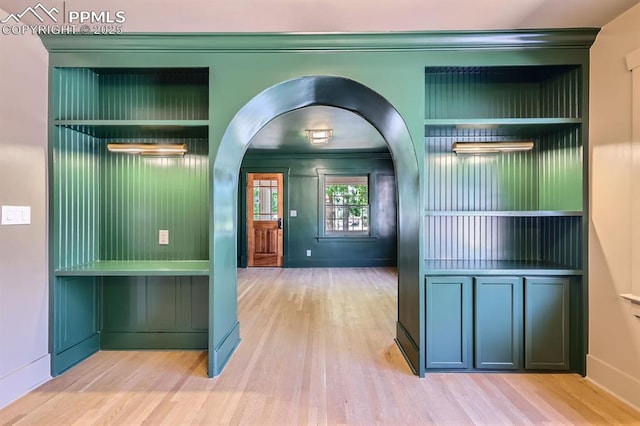 420 E Fontanero St, Colorado Springs, CO 80907 - kitchen featuring wood finished floors and arched walkways