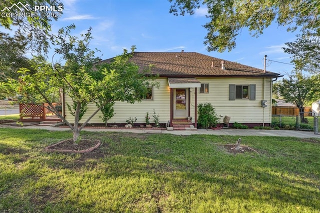 1339 Arch St, Colorado Springs, CO 80904 - ranch-style house with entry steps