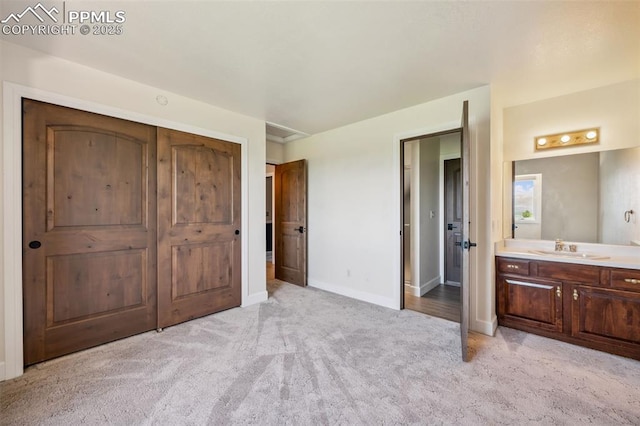 780 Mission Hill Way, Colorado Springs, CO 80921 - bedroom featuring light carpet, ensuite bath, and a closet