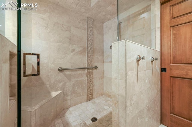 1282 Hill Cir, Colorado Springs, CO 80904 - bathroom featuring tiled shower