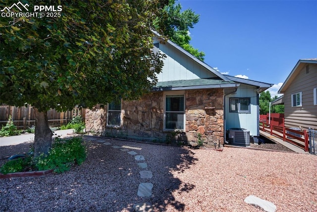 1112 W 4th St, Florence, CO 81226 - view of front facade with stone siding