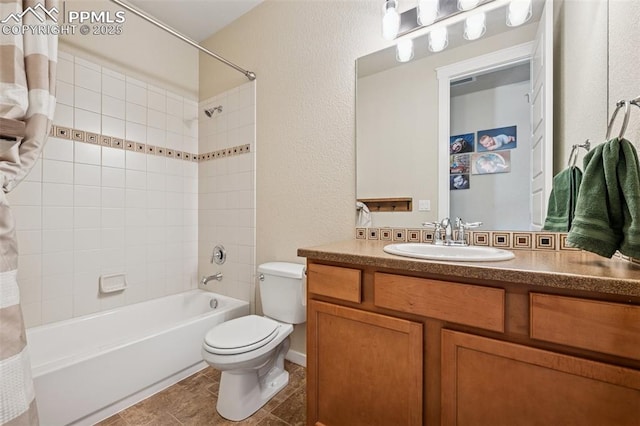 6107 Adamants Dr, Colorado Springs, CO 80924 - full bath featuring shower / bath combination with curtain, vanity, and a textured wall