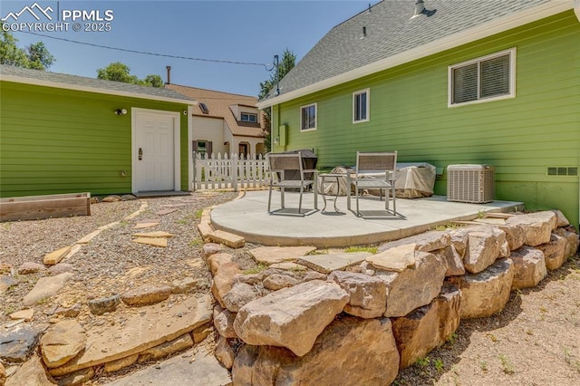 1607 N Chestnut St, Colorado Springs, CO 80907 - view of patio / terrace