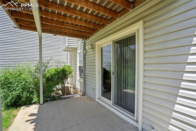 2527 Elite Ter, Colorado Springs, CO 80920 - view of patio / terrace