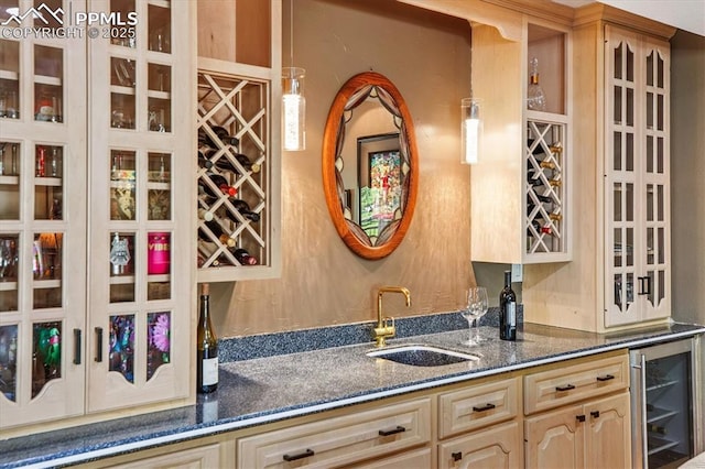 18971 Shadowood Dr, Monument, CO 80132 - indoor wet bar featuring wine cooler