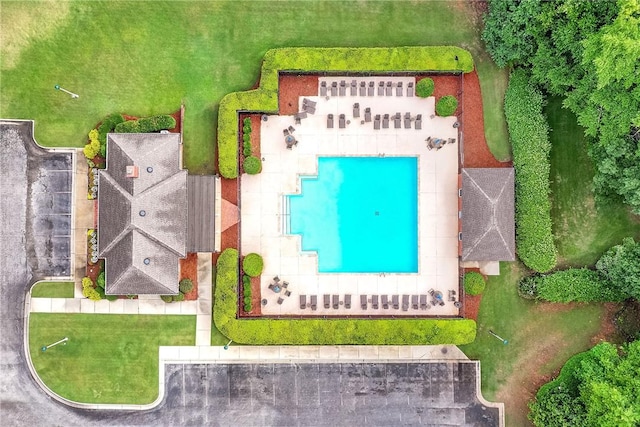 667 Carpenter Way, Auburn, AL 36830 - bird's eye view of a pool area