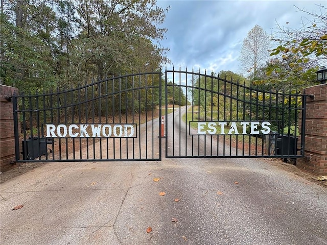 1155 County Road 517, Lanett, AL 36863 - view of gate