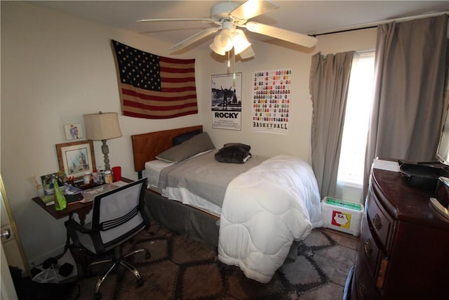 bedroom featuring ceiling fan