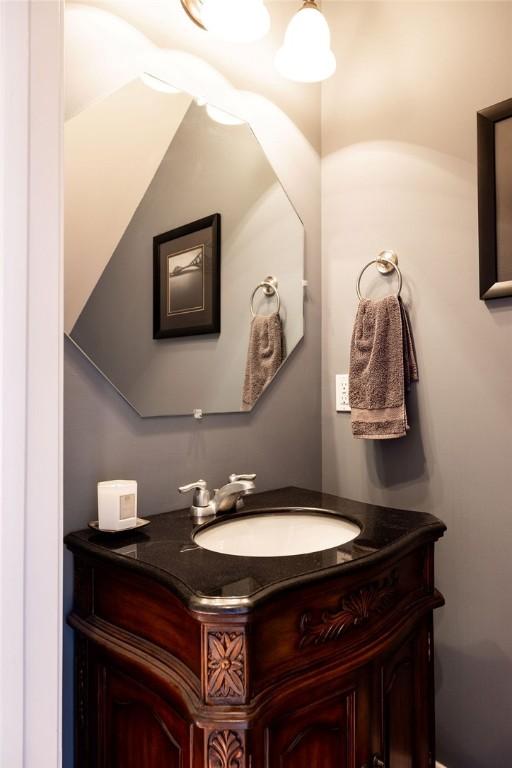1986 Stephanie Ct Unit Lt64, Auburn, AL 36830 - bathroom with vanity