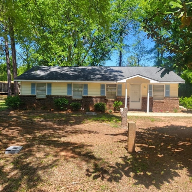 317 Martin Luther King Dr, Valley, AL 36863 - photo 1
