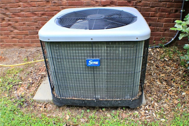 50 Cricket Rdg, Tallassee, AL 36078 - exterior view of central air condition unit and brick siding