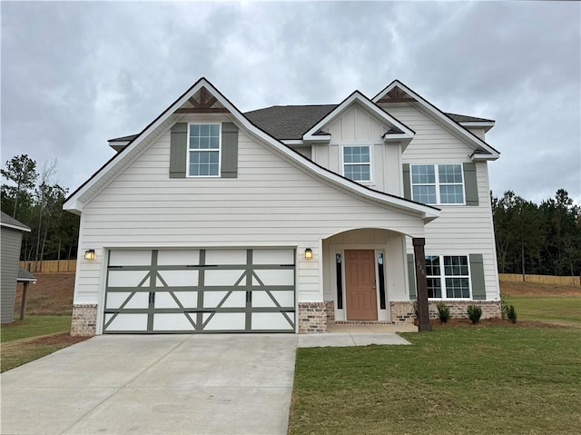 craftsman house with a front yard