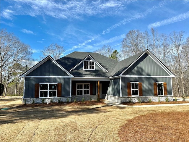 view of front facade featuring board and batten siding