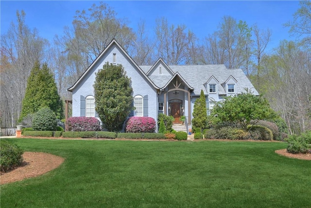 view of front of house with a front yard