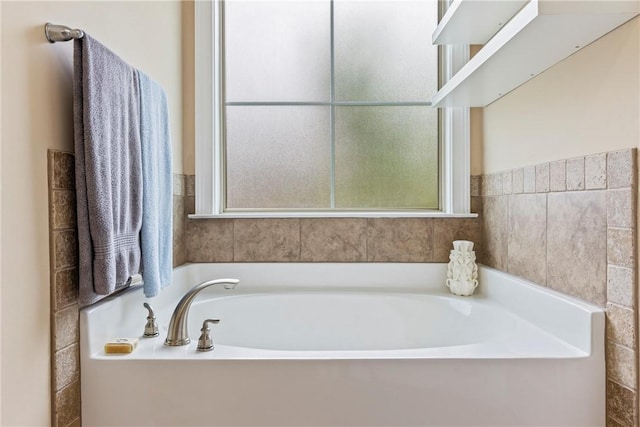 661 Deer Run Rd, Auburn, AL 36832 - bathroom featuring a garden tub