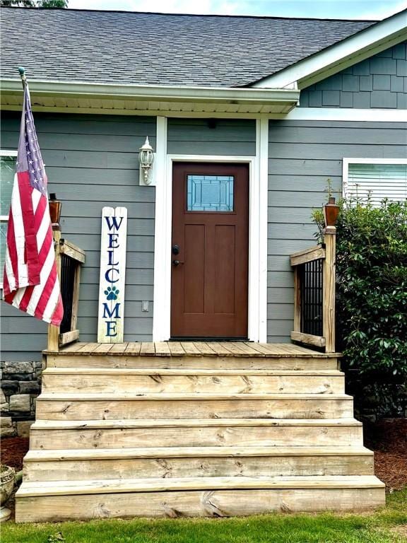 502 E Thach Ave, Auburn, AL 36830 - entrance to property featuring roof with shingles