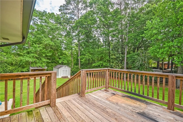 222 Green St, Auburn, AL 36830 - wooden terrace with a lawn