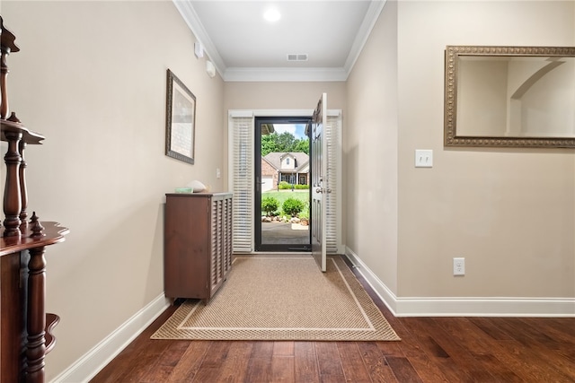 1107 Hampstead Ln, Opelika, AL 36801 - foyer featuring wood finished floors, baseboards, and ornamental molding