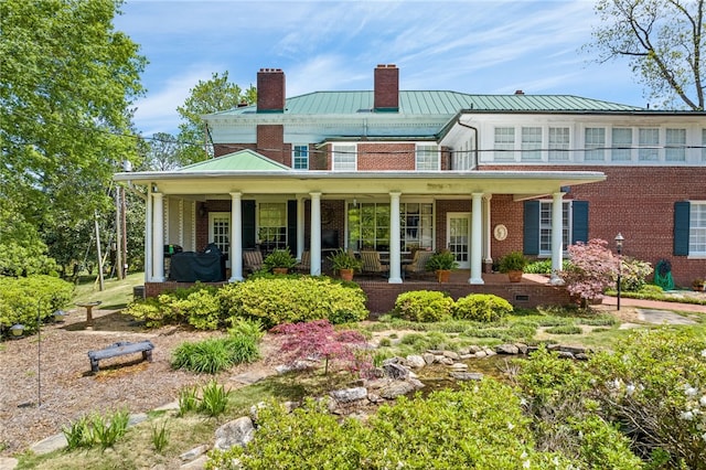 view of front of home with a porch