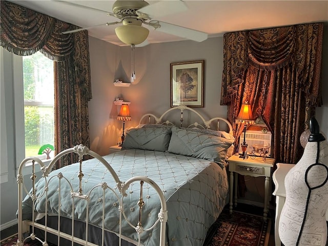 108 Carr St, Tallassee, AL 36078 - bedroom with ceiling fan