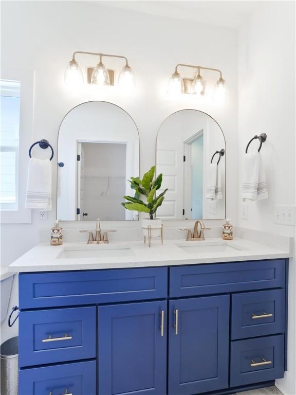 1027 Crossing Ct E, Valley, AL 36854 - bathroom featuring double vanity