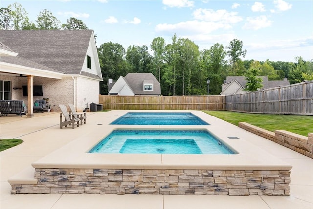 110 Newton Way, Auburn, AL 36830 - view of pool featuring a patio area, an in-ground hot tub, and a fenced backyard
