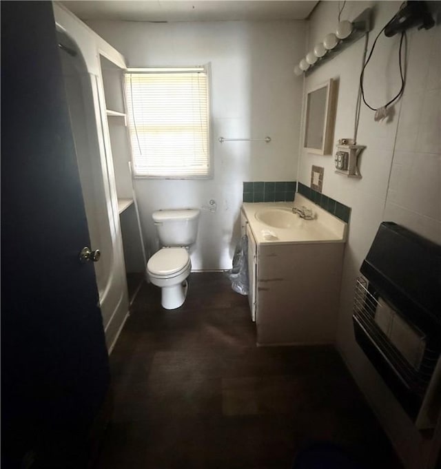 133 Bridges St, Notasulga, AL 36866 - full bath featuring vanity and toilet