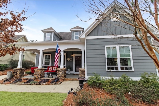 view of front of house with a porch