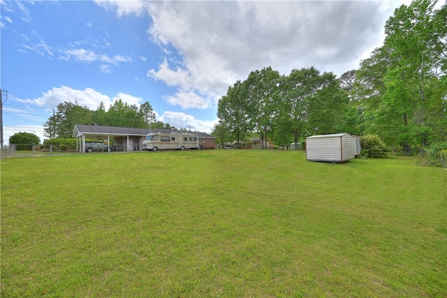 view of yard with a shed