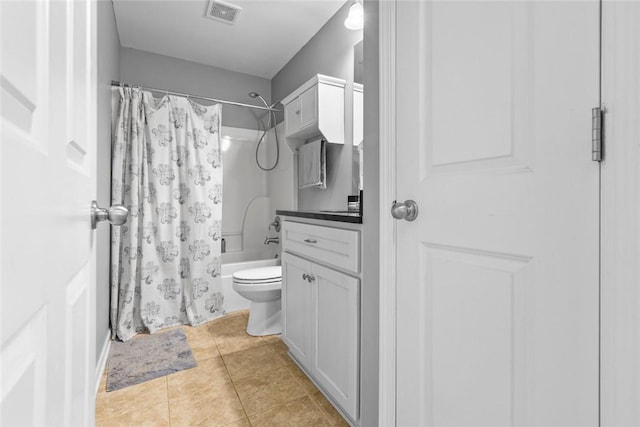 full bath with vanity, shower / bathtub combination with curtain, visible vents, tile patterned flooring, and toilet