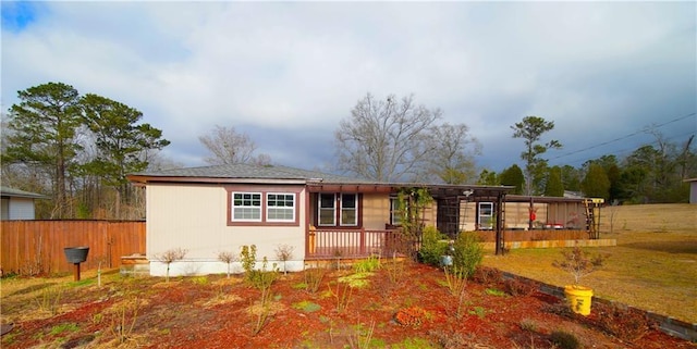 view of front of property