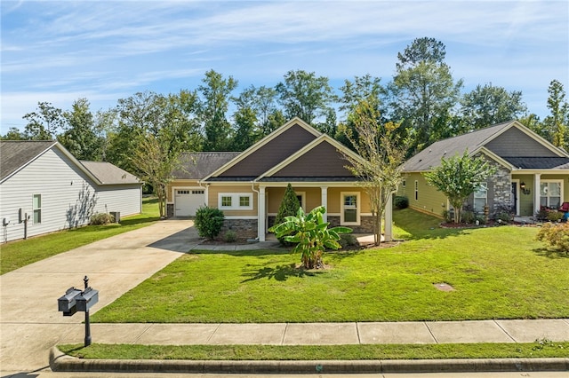 view of front facade featuring a front yard and a garage