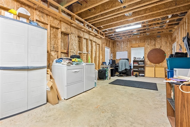 basement featuring independent washer and dryer