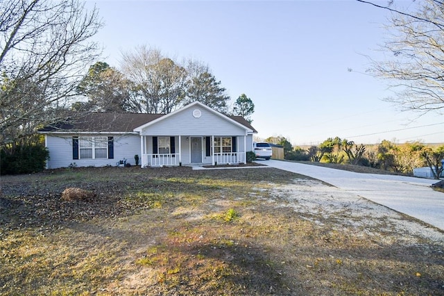 view of front of house featuring covered porch