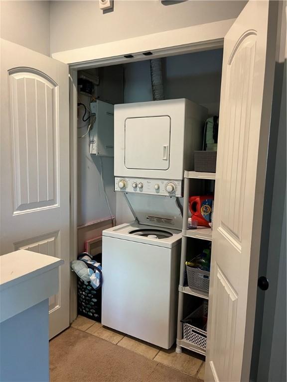 650 Dekalb St Unit 2213, Auburn, AL 36830 - laundry area featuring stacked washer / dryer